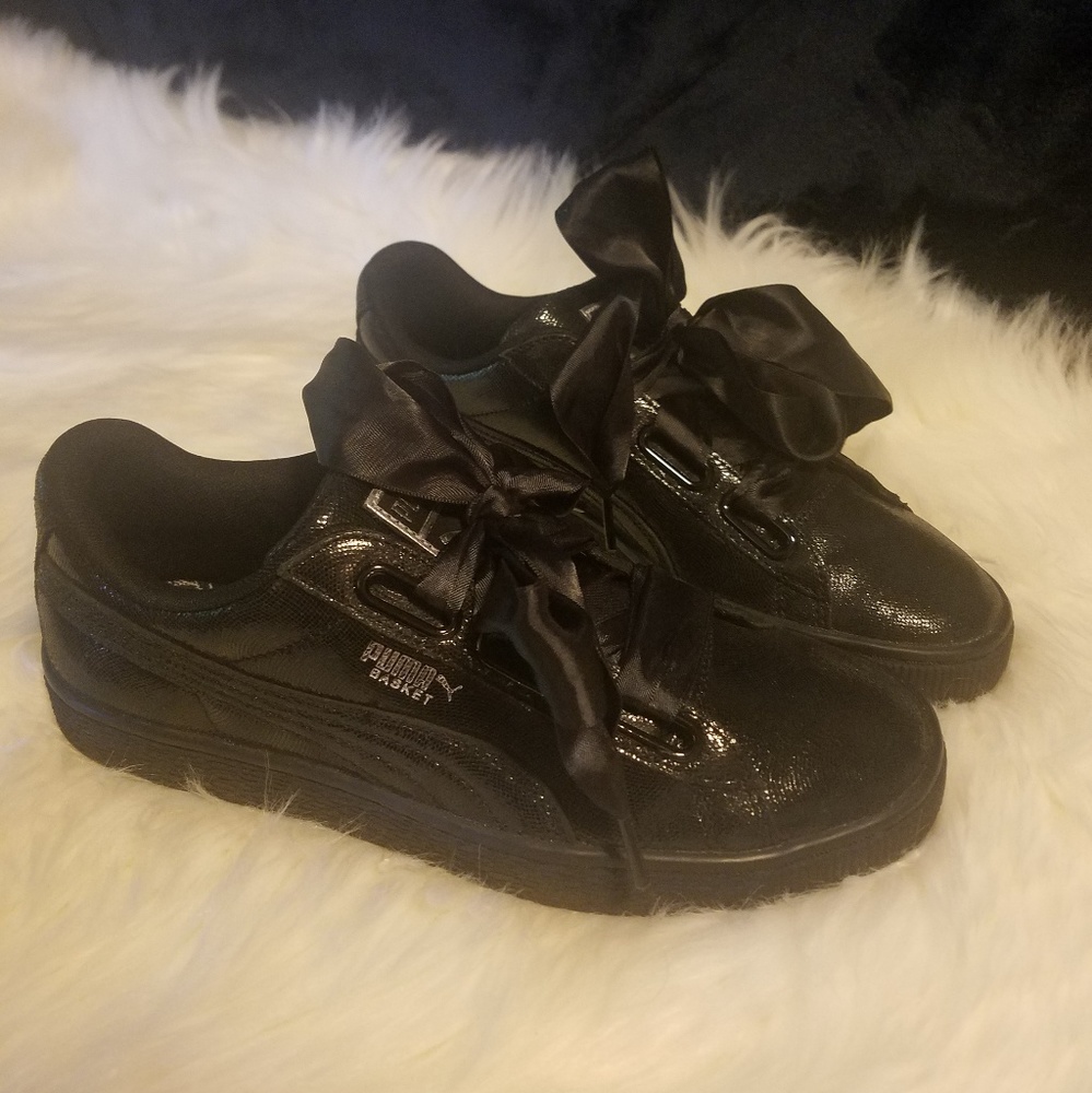 NIB Basket Heart Puma